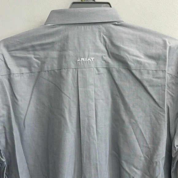NWT ARIAT WF Solid Pinpoint Oxford LS Men’s Shirt (Harbor Mist) - Picture 9 of 10